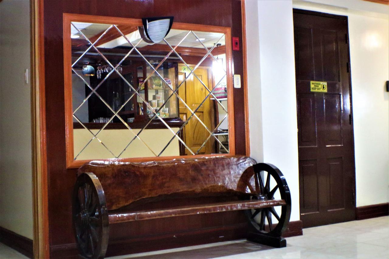 Zen Rooms Vest Grand Suites Bohol Tagbilaran Dış mekan fotoğraf